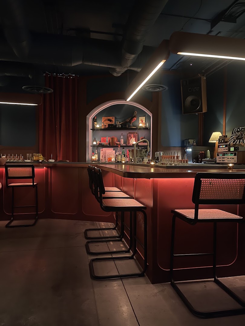 Next of Kin: atmospheric and professional interior shot