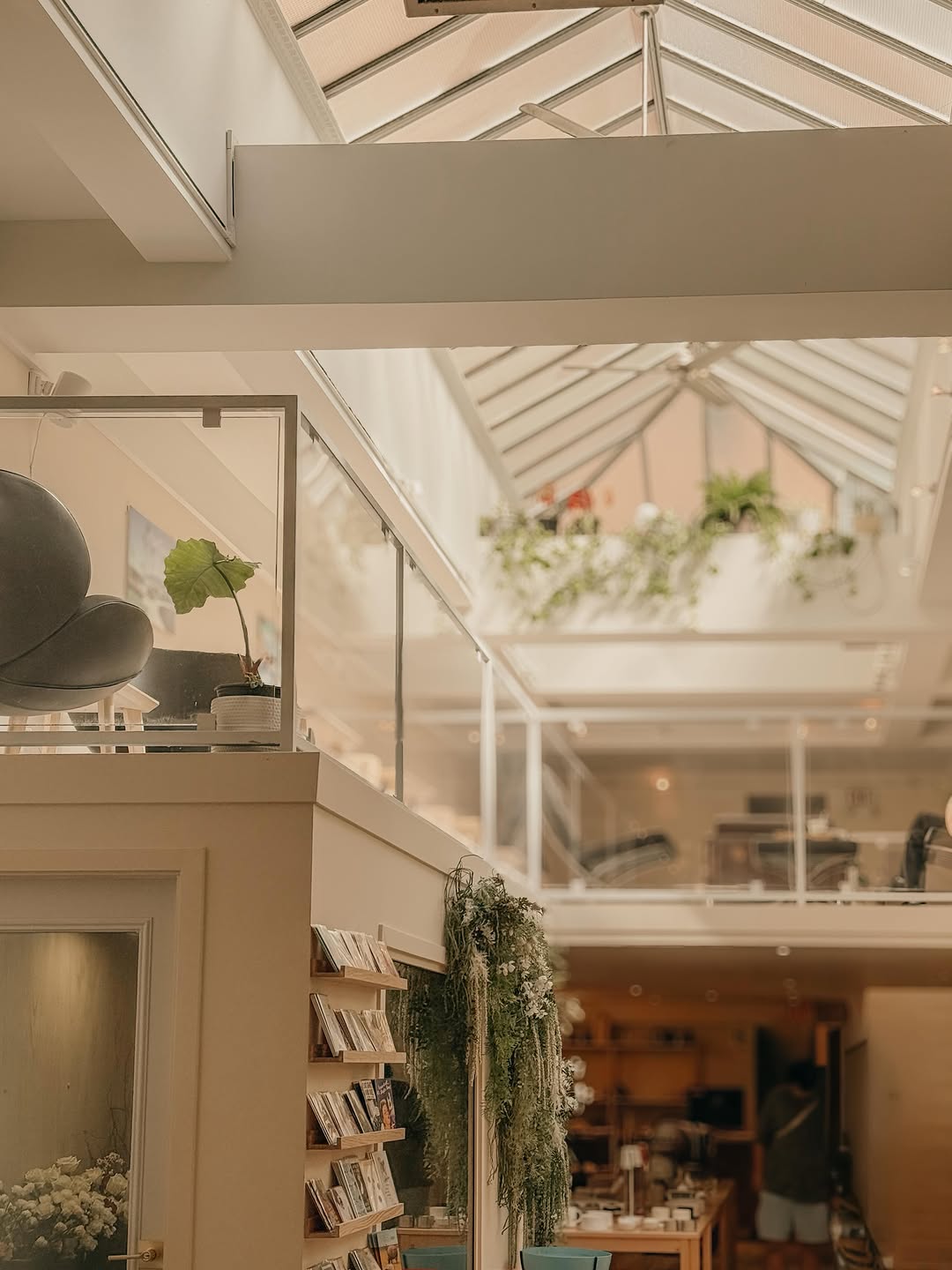 Obj3cts: beautiful, professional interior shop shot