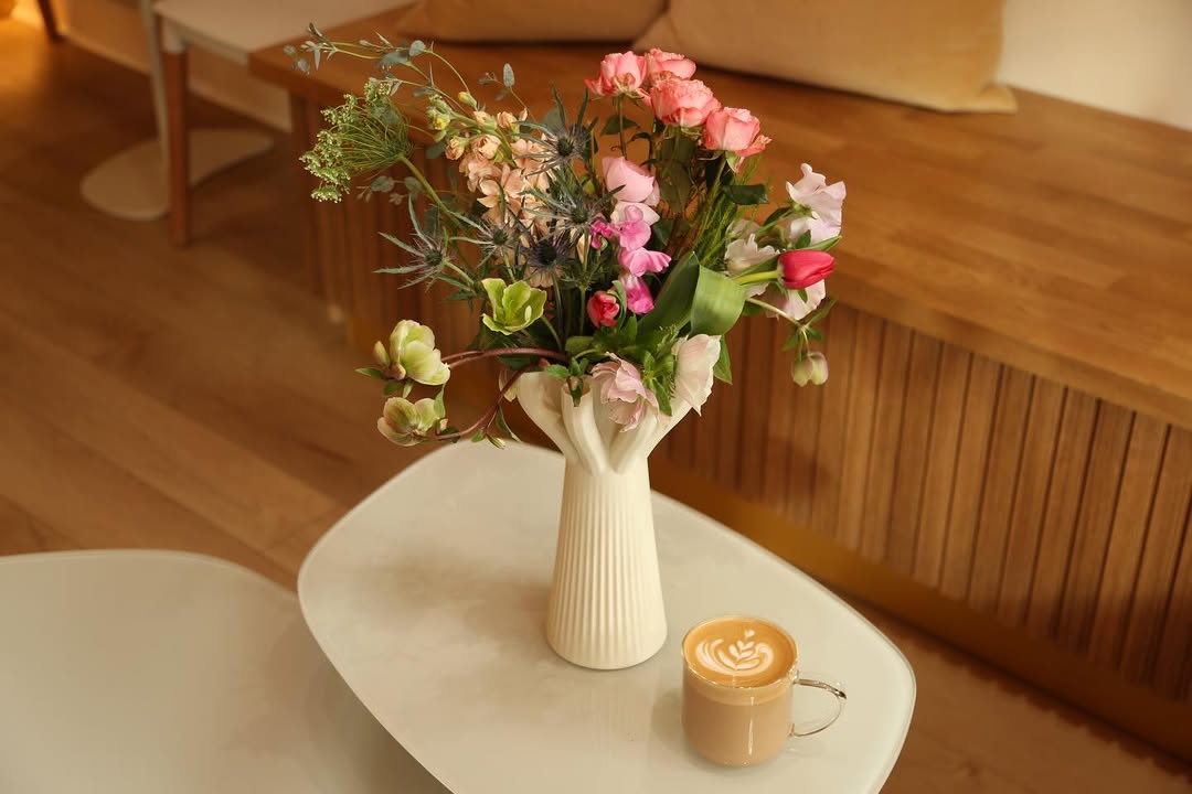 Obj3cts: aesthetically pleasing shop interior shot