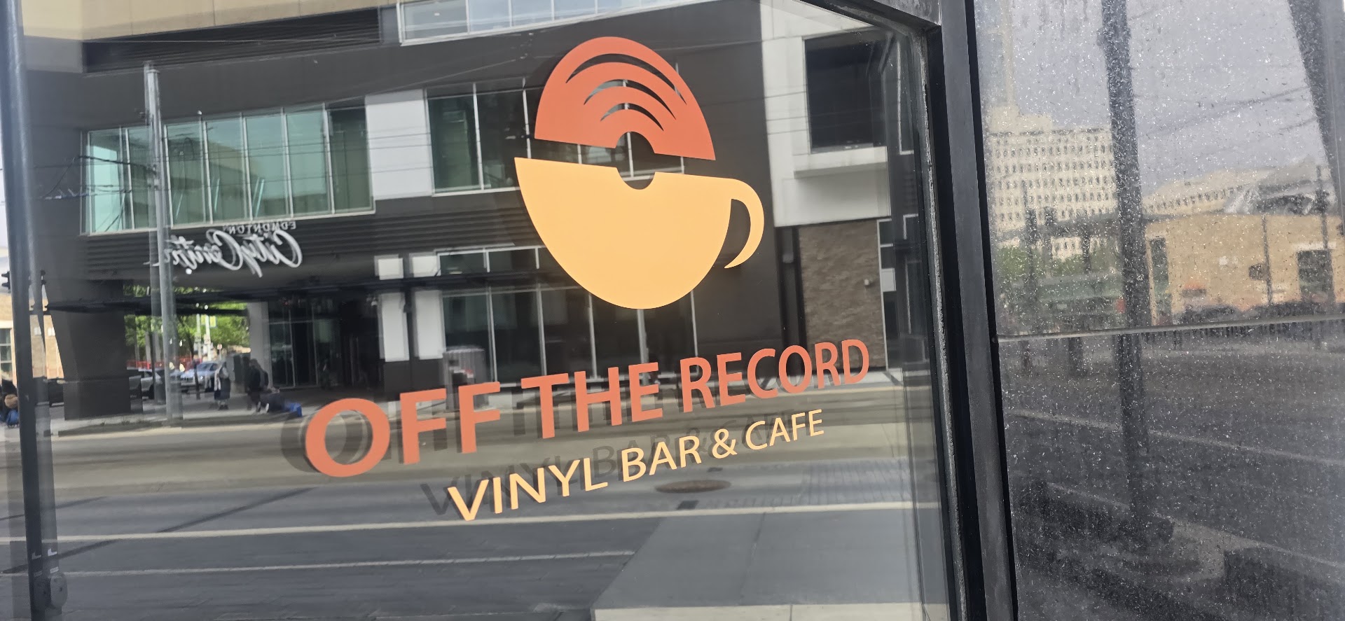 Off the Record Cafe: clear signage of the venue