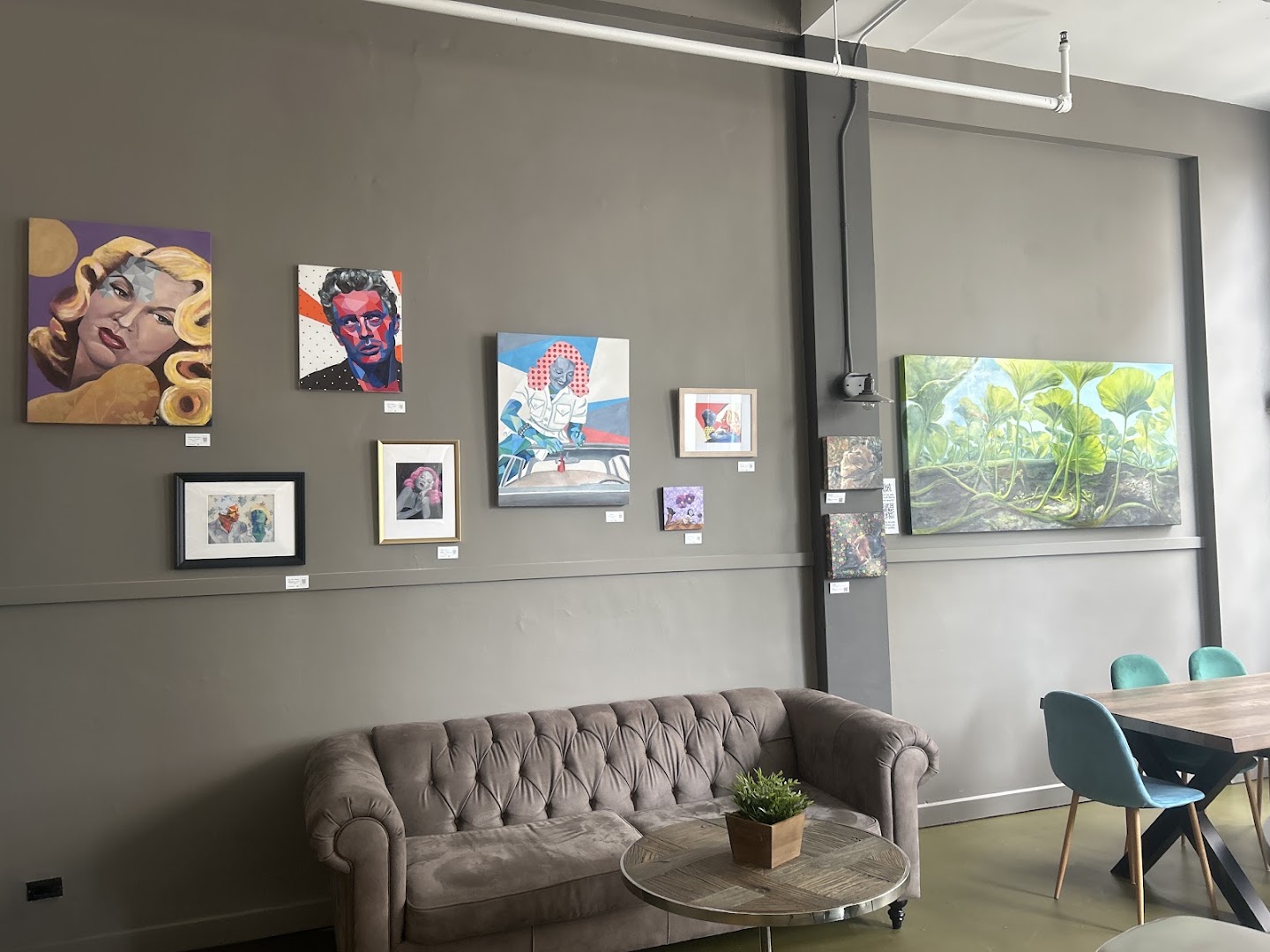 Off the Record Cafe: venue interior and atmosphere