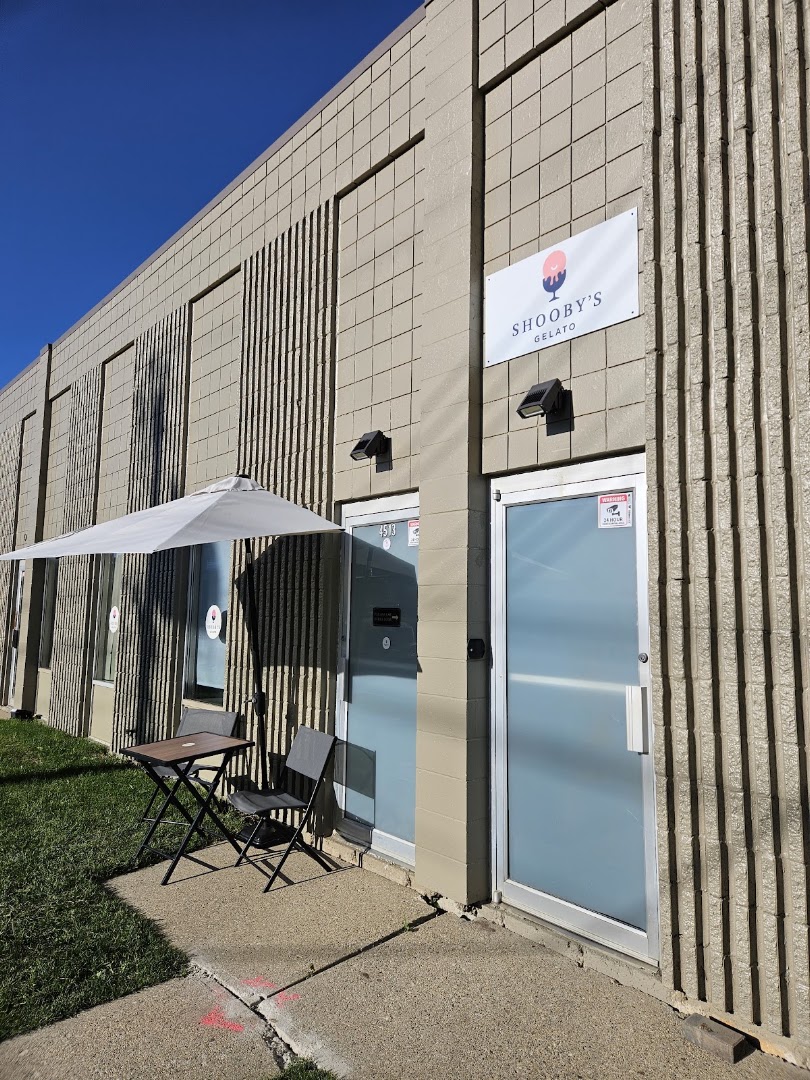 Shooby's Gelato: clear exterior shot of shop