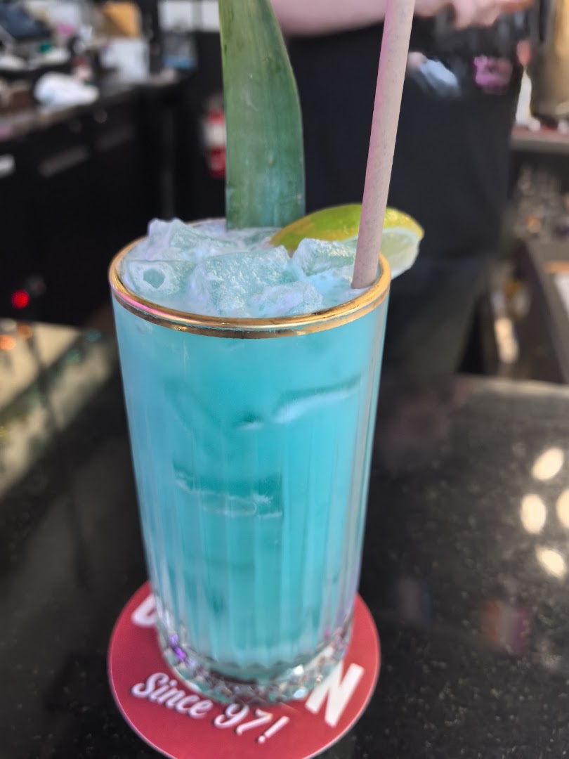 Stardust Bar + Kitchen: appealing, high-quality cocktail photo