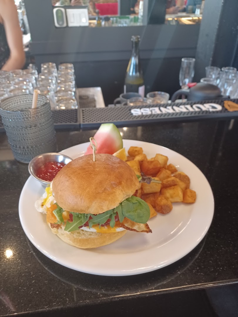 Stardust Bar + Kitchen: appetizing food photo at bar