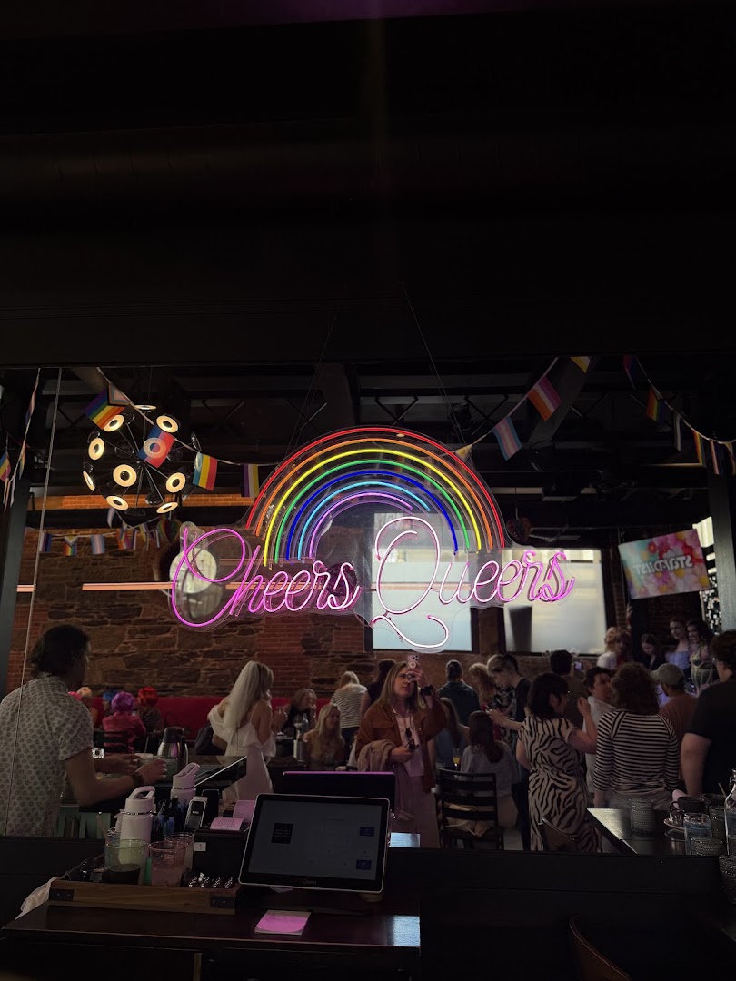Stardust Bar + Kitchen: vibrant bar atmosphere well