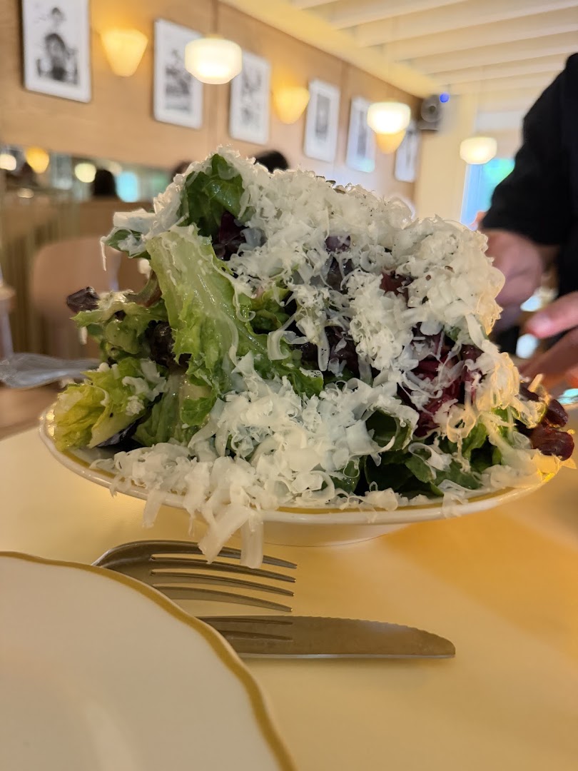 Arthurs Dinette: appetizing photo of served food