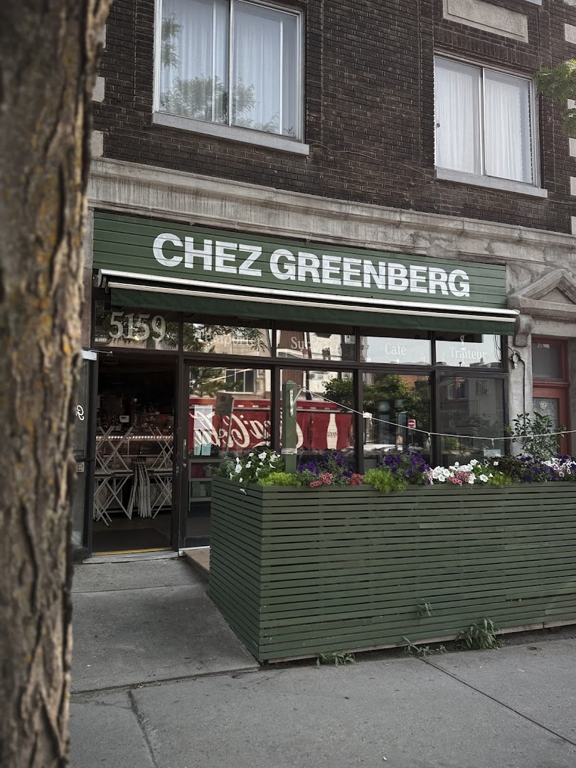 Chez Greenberg: clear, professional exterior shot