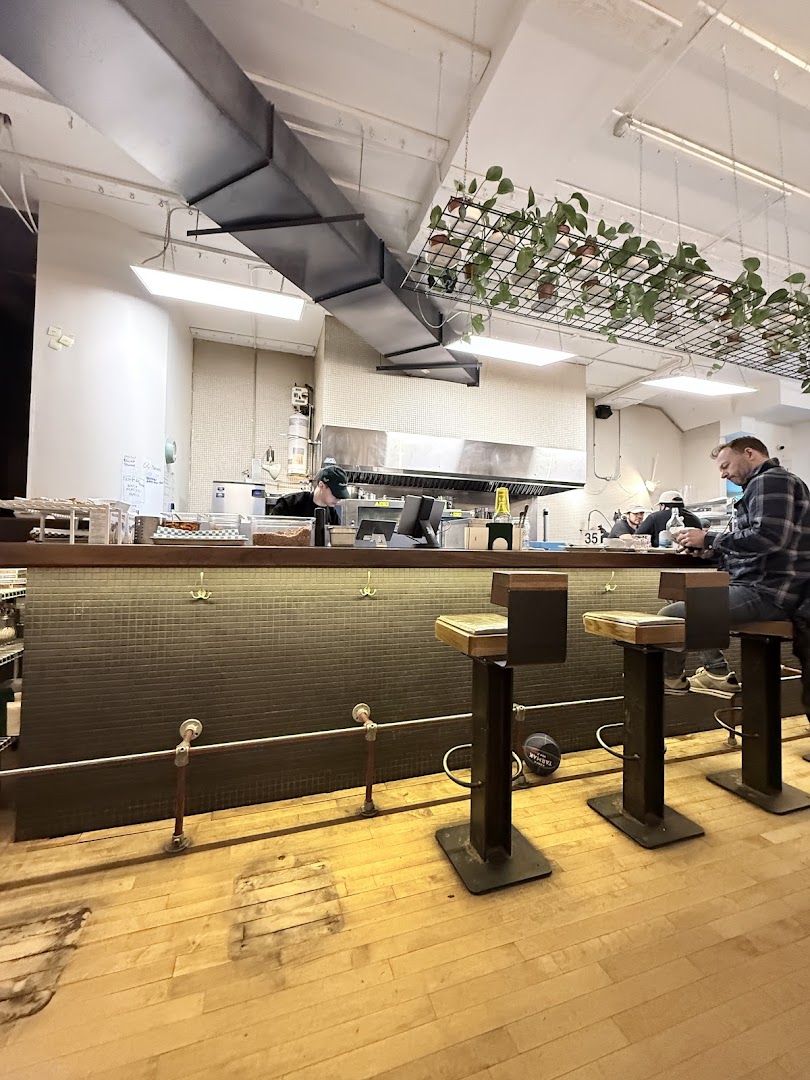 Chez Greenberg: clear shot of restaurant interior