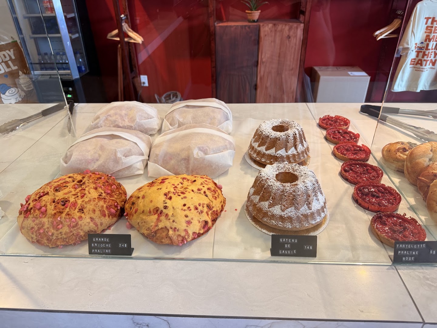 Daddy Roll: appetizing display of fresh pastries