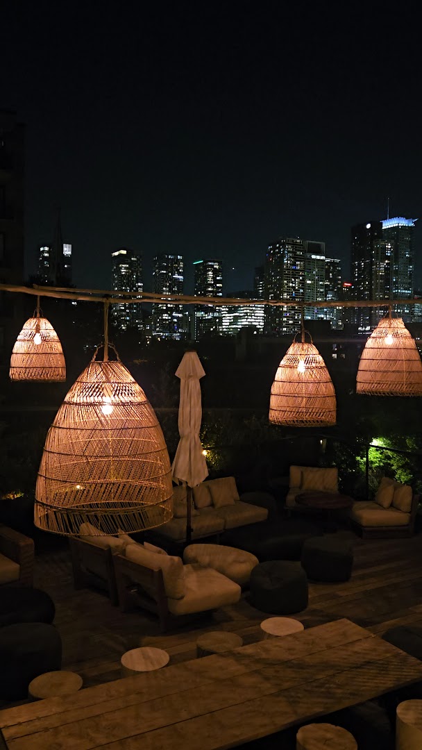 Maison Grinder: beautiful atmospheric hotel terrace view
