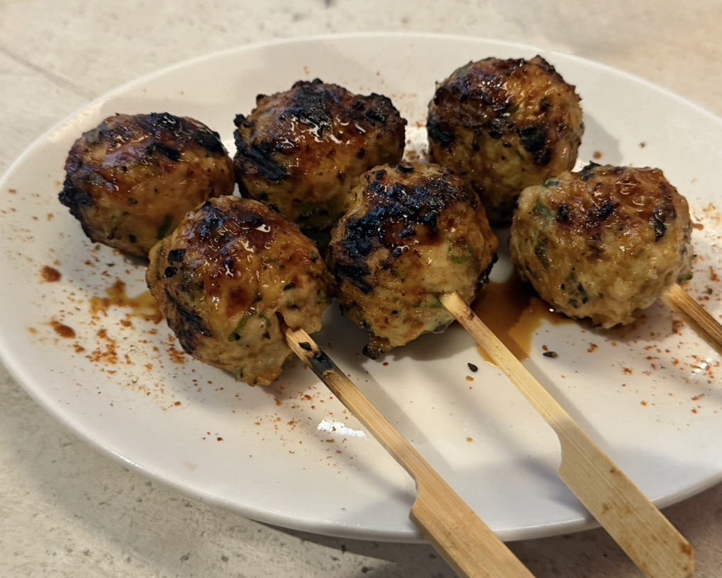 Neotokyo NAKAGIN: appetizing photo of grilled food