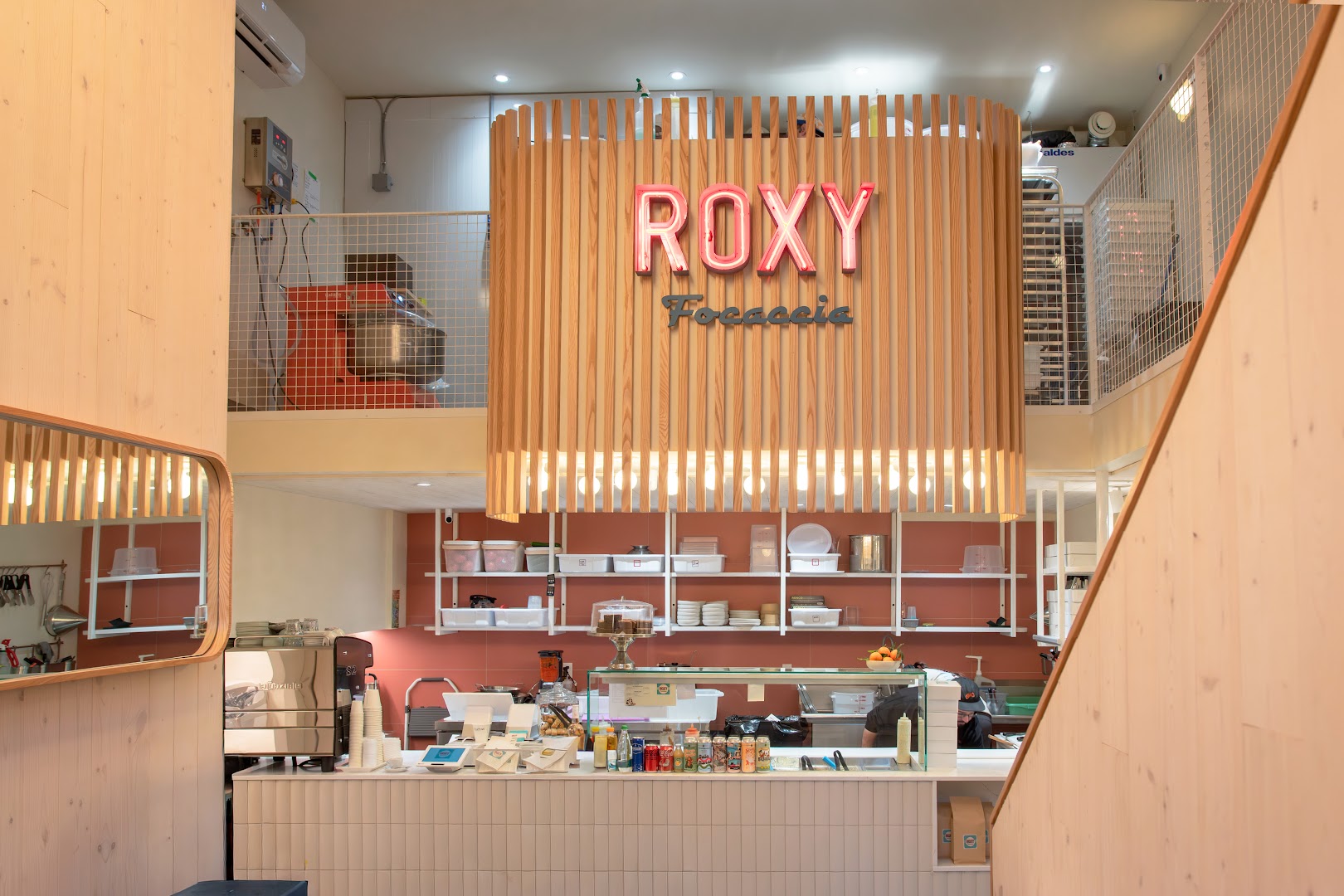 Roxy Focaccia St-Zotique: professional interior shot of venue