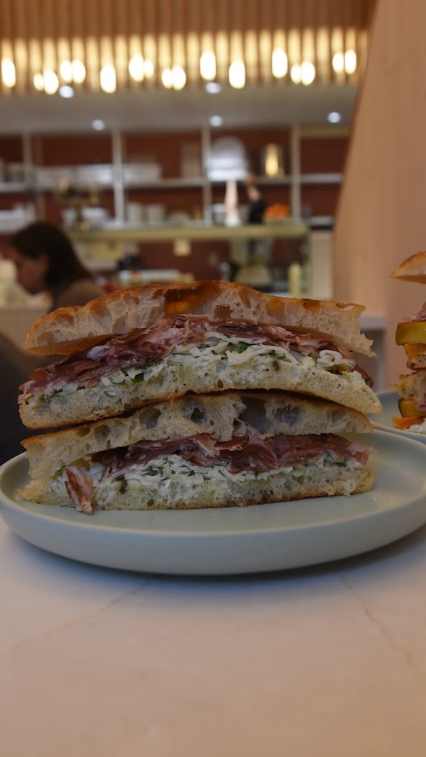 Roxy Focaccia St-Zotique: appetizing, high-quality food photography