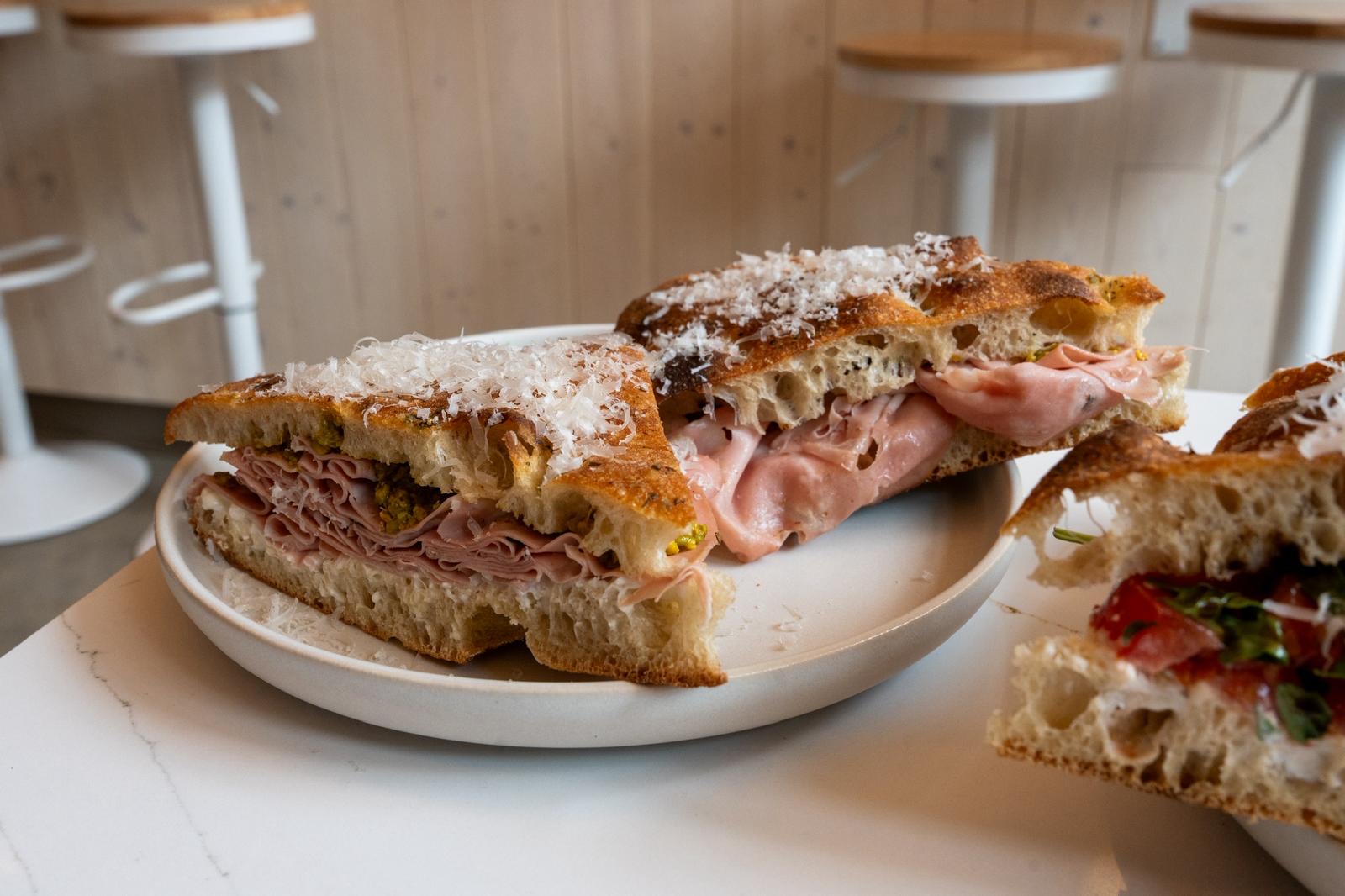 Roxy Focaccia St-Zotique: appetizing, high-quality food photography