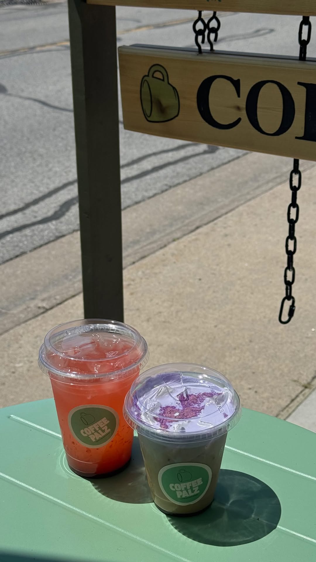 Coffee Palz: appealing photo of cafe drinks
