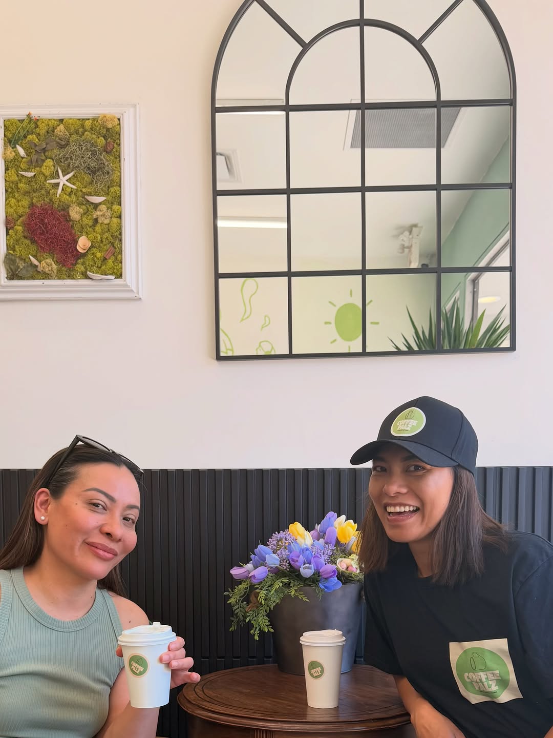 Coffee Palz: inviting atmosphere with happy customers