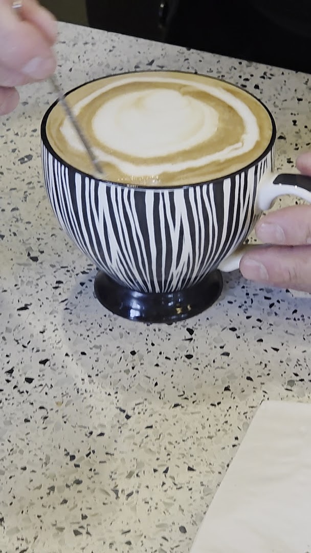 Café Raphaël: appetizing photo of coffee drink