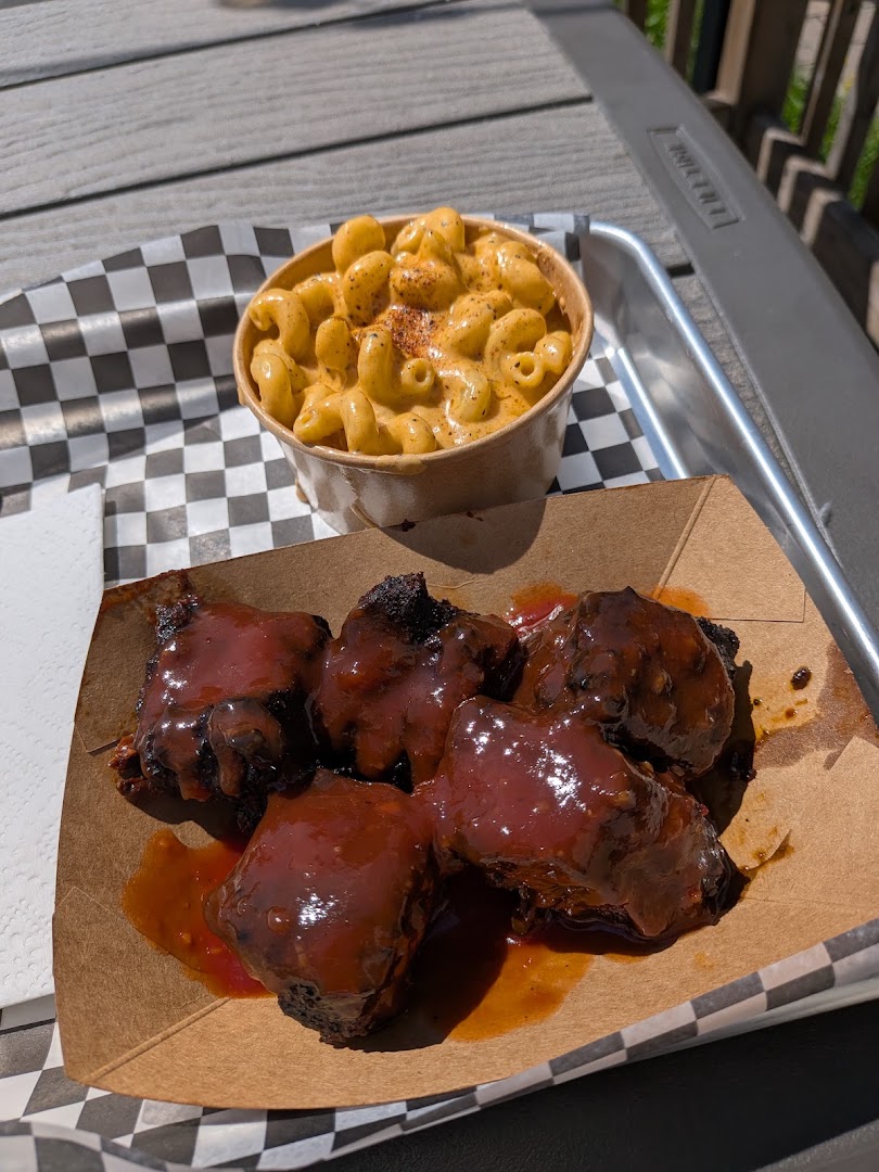 Junior & The Kid: appetizing, clear photo of food