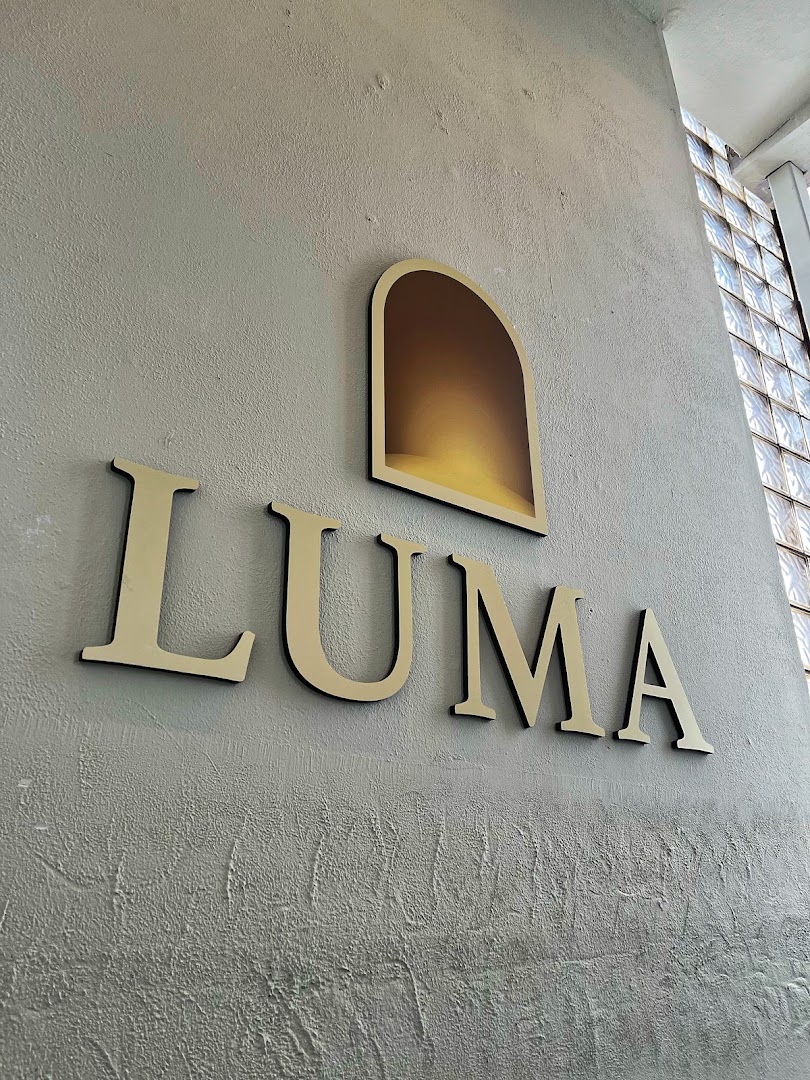 Luma Lounge: clear signage of the venue