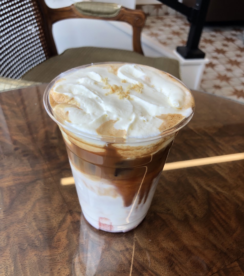 Mezzaluna Bakery & Pastry: appetizing photo of coffee drink