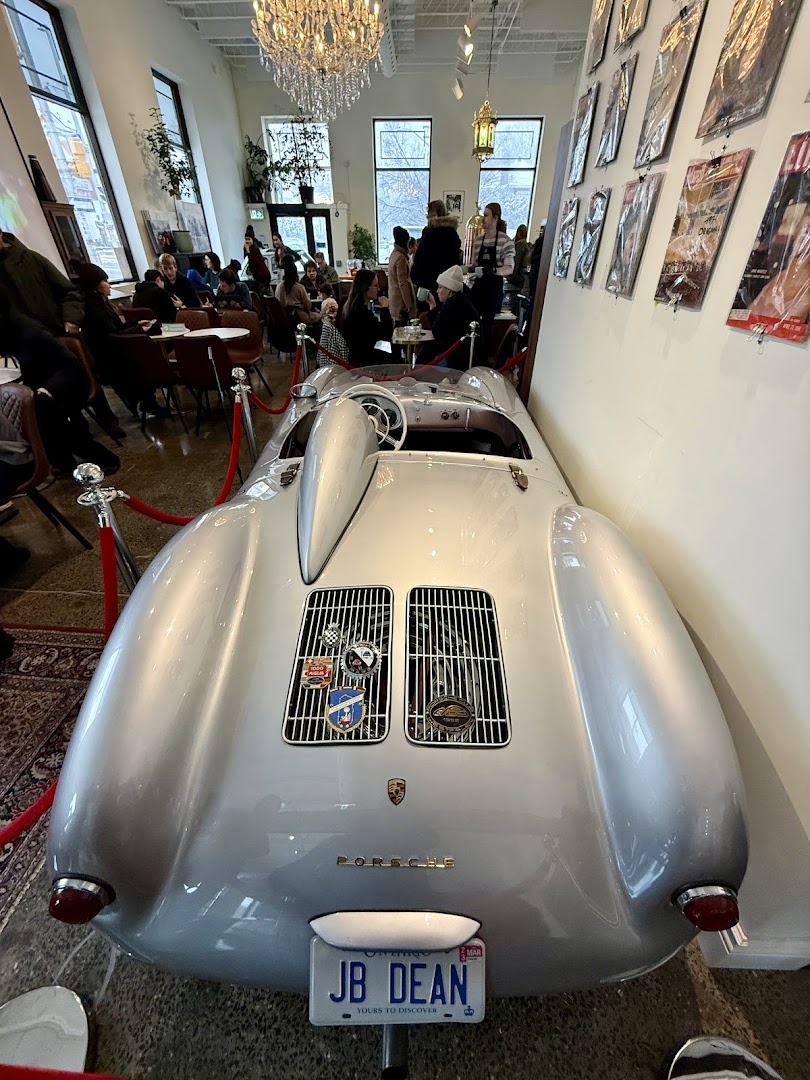 Sofia Vintage Motor Café: unique venue atmosphere well