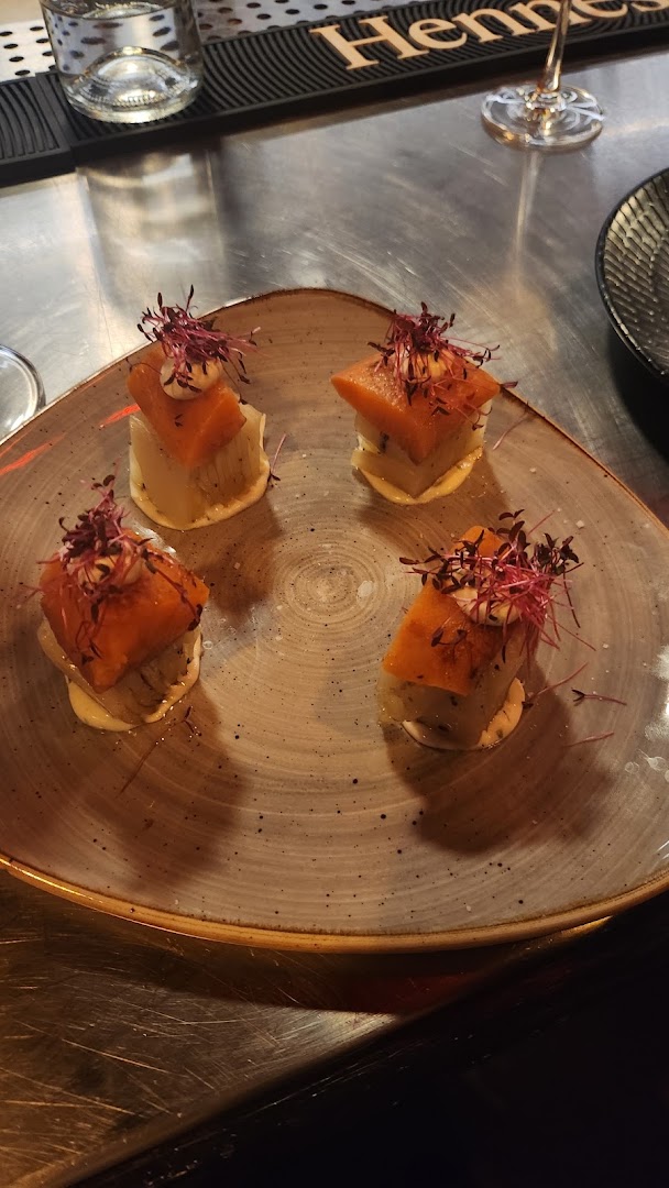 Jekyll & Hyde Bar à tapas: appetizing photo of tapas dish