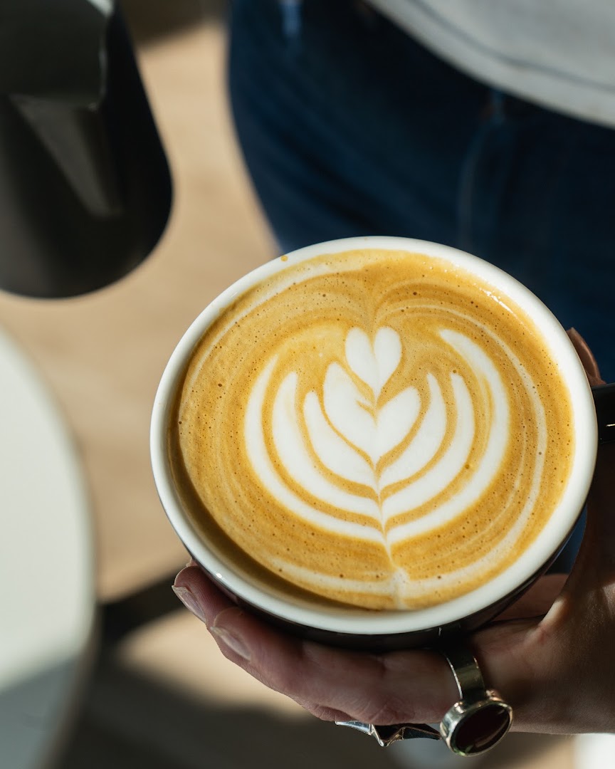 Cape Coffee: high quality latte art photo