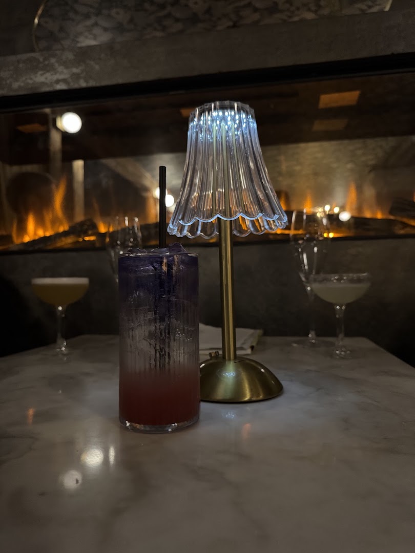 Grotto: atmospheric photo of drinks