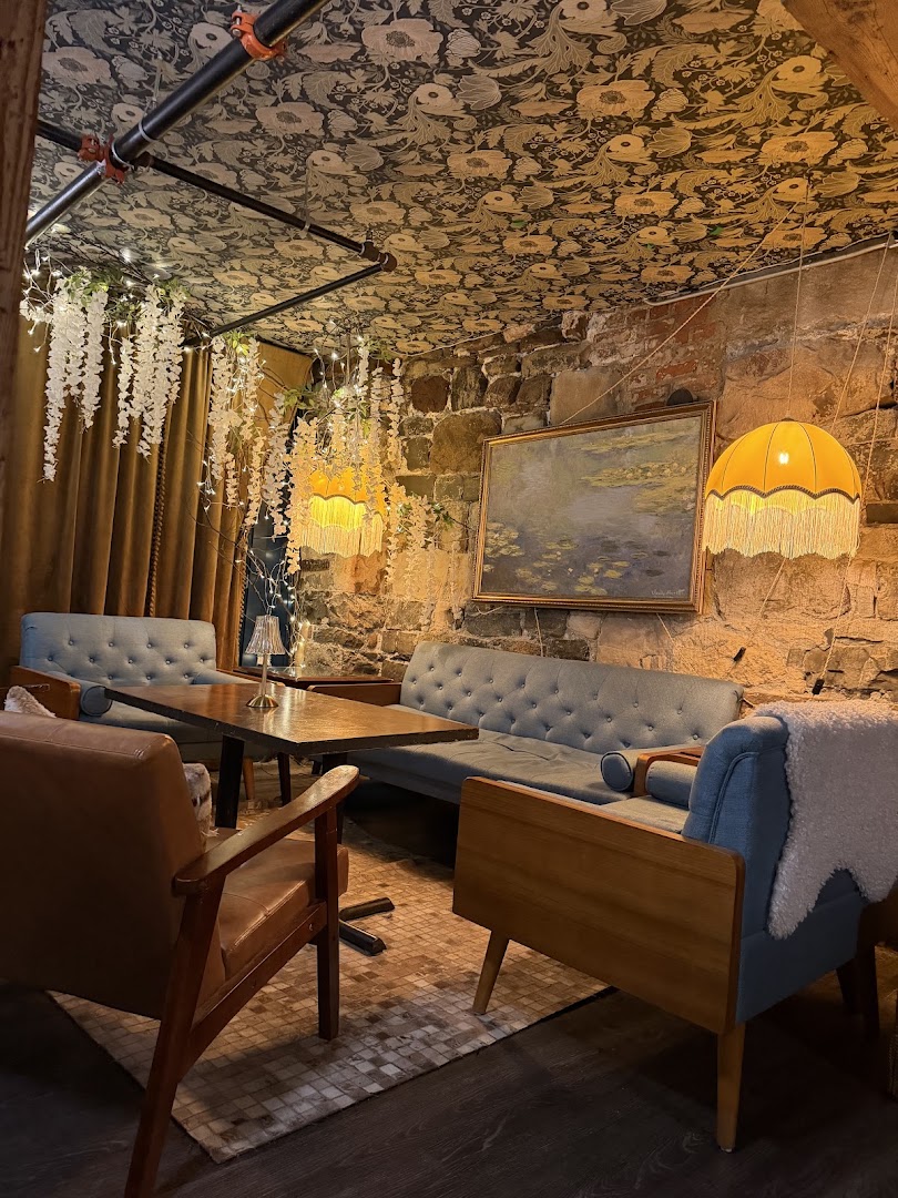 Grotto: attractive and inviting restaurant interior