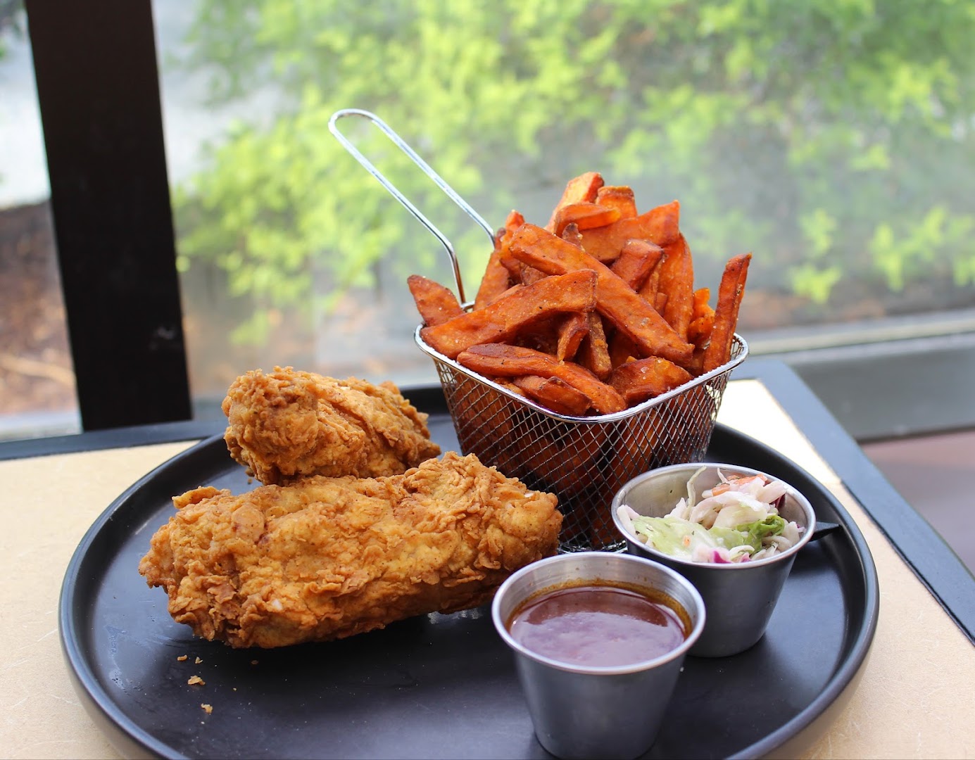 Smoke & Oak: appetizing, high-quality food photography
