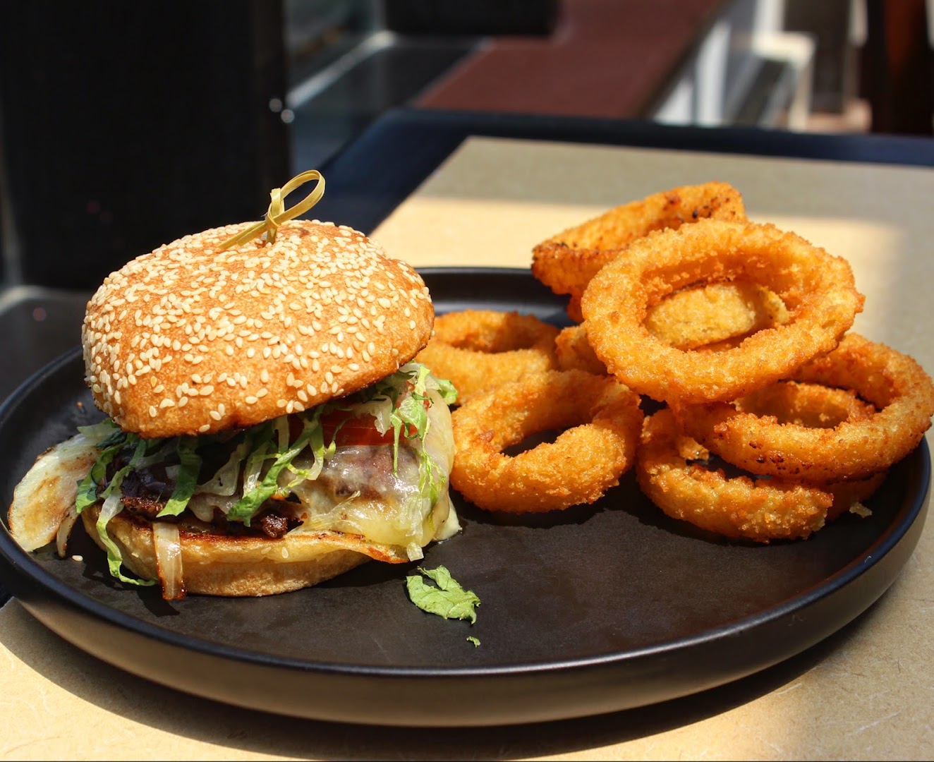 Smoke & Oak: appetizing, high-quality food photography
