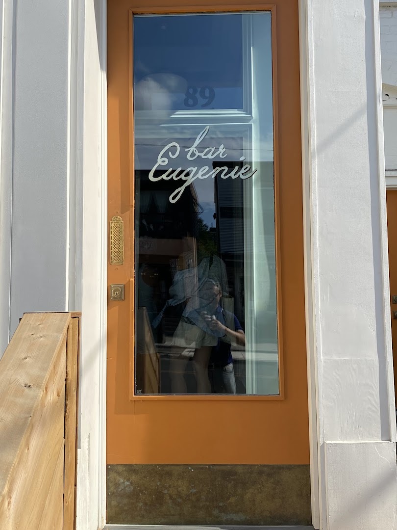 Bar Eugenie: clear, professional shot of entrance