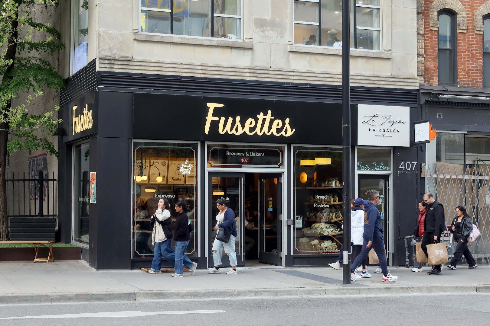 Fusettes: clear exterior shot of venue