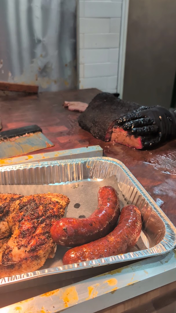 Golden Horseshoe Barbecue: appetizing food preparation shot