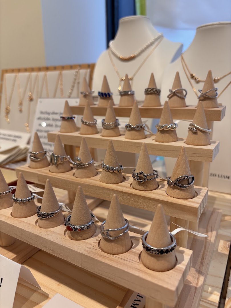 Local Crafters Gastown: clear display of shop products