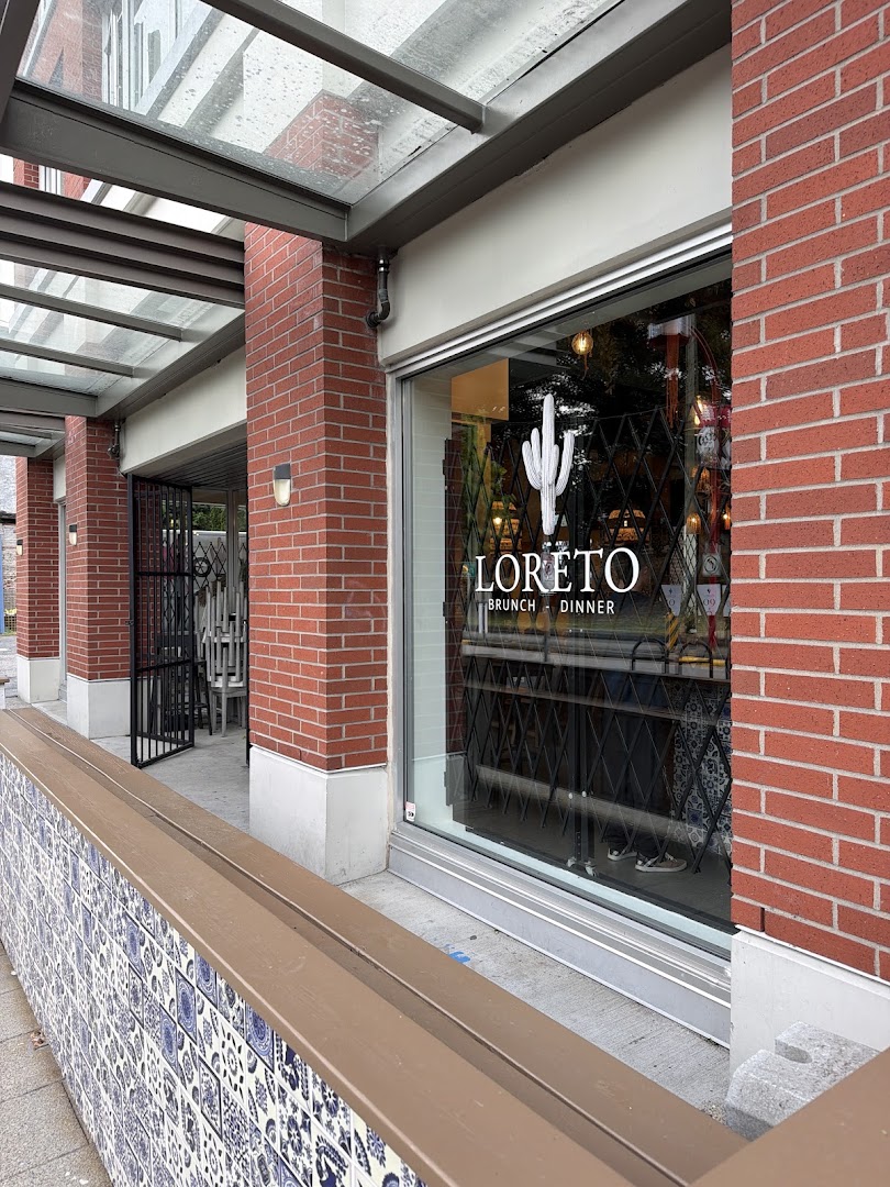 Loreto Brunch and Dinner: clear, professional exterior shot