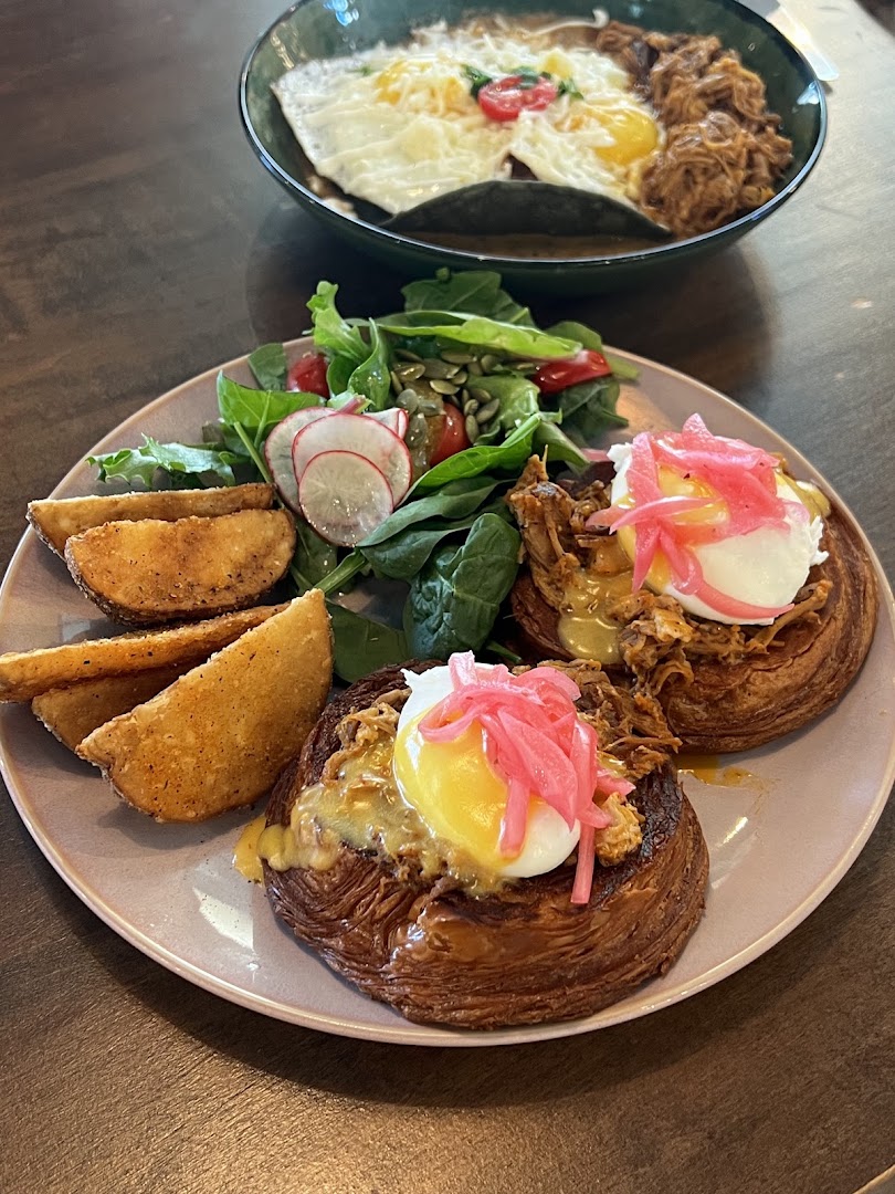 Loreto Brunch and Dinner: appetizing, high-quality food photography