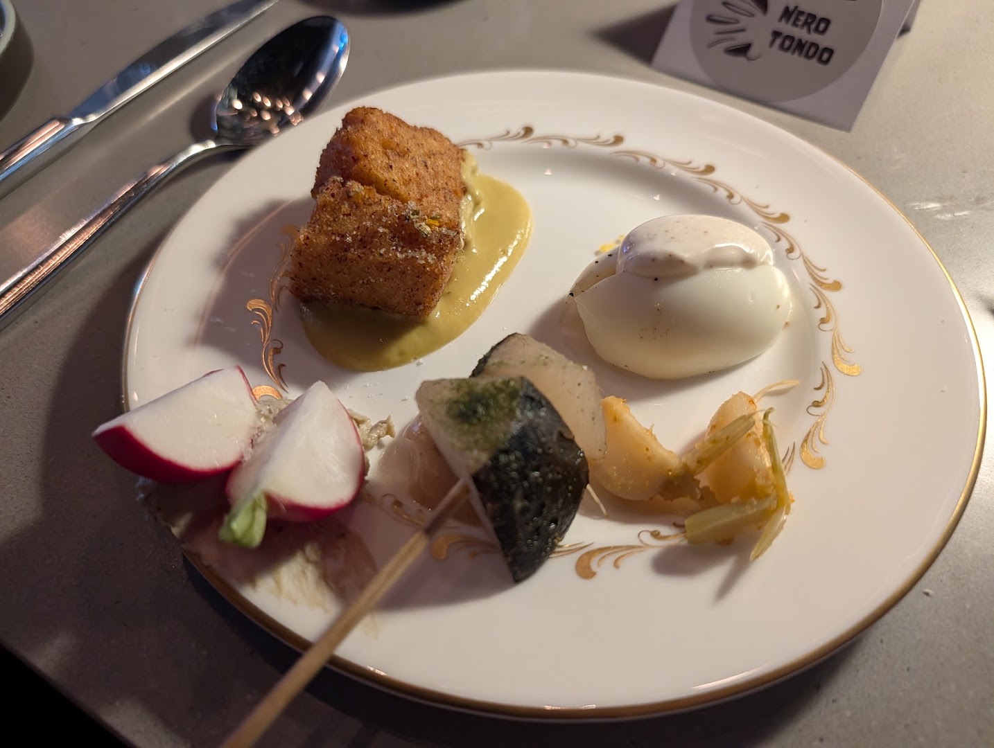Nero Tondo: appetizing, high-quality food photography