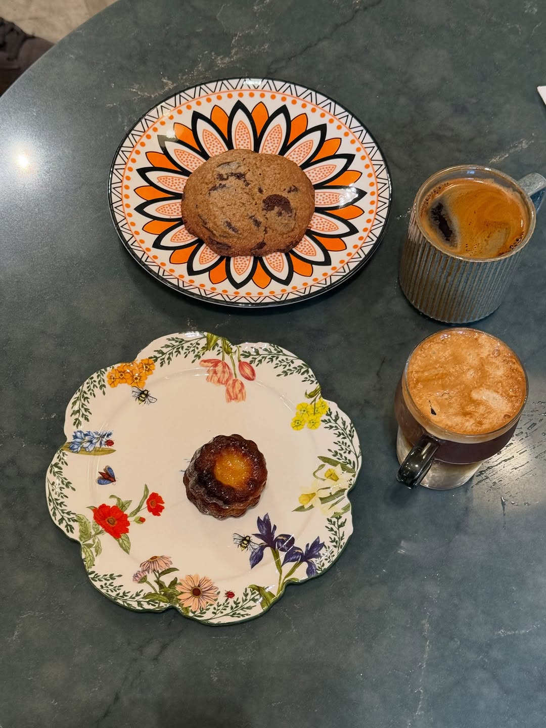SUD café: appealing photo of cafe offerings