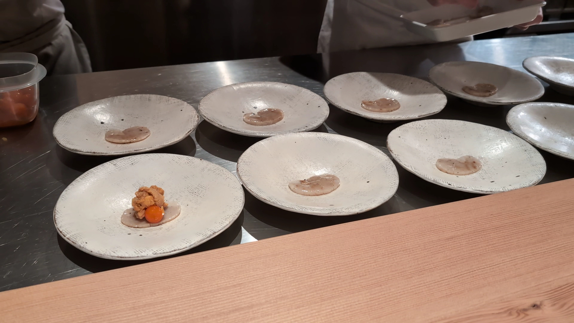 Sumibiyaki Arashi: professional food preparation in progress