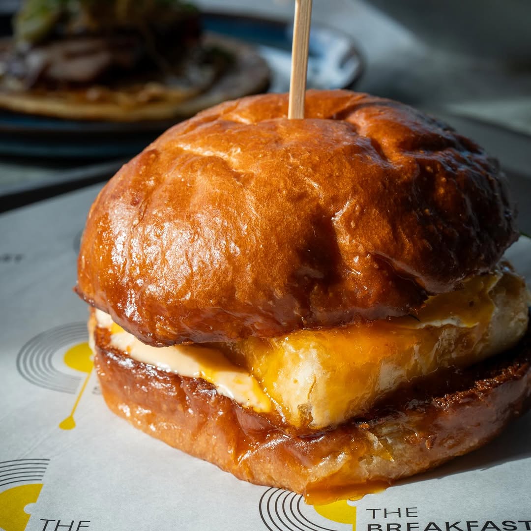 The Breakfast Shop: high quality, appetizing food photo