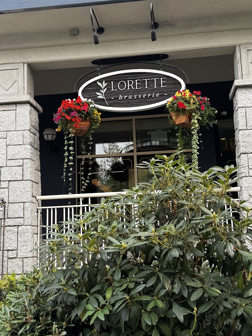 Lorette Brasserie: clear, professional exterior signage photo