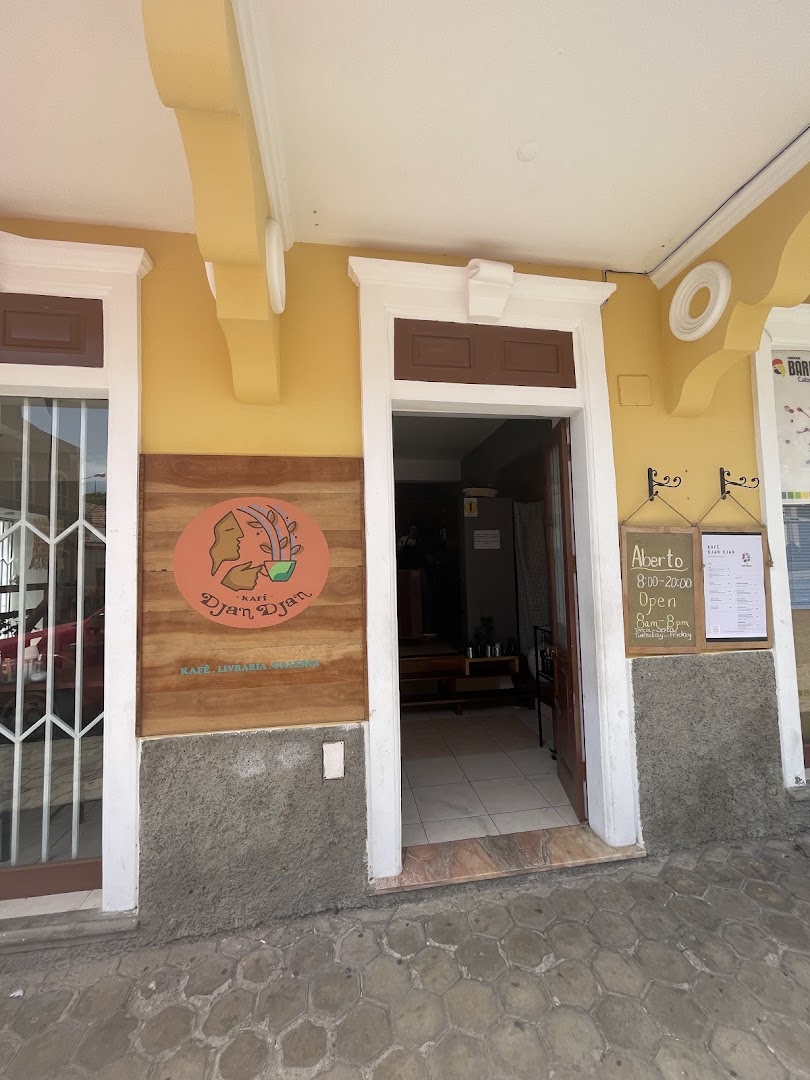 Kafê Djan Djan: clear exterior shot of venue