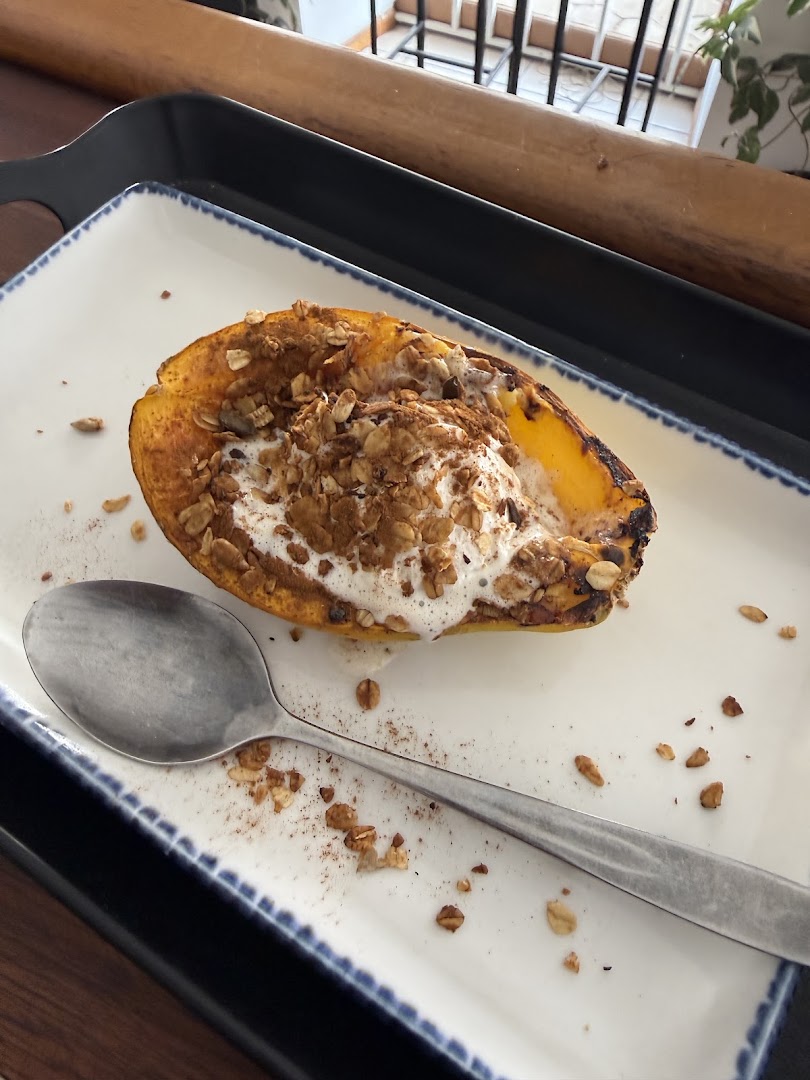 Kafê Djan Djan: appetizing photo of food item