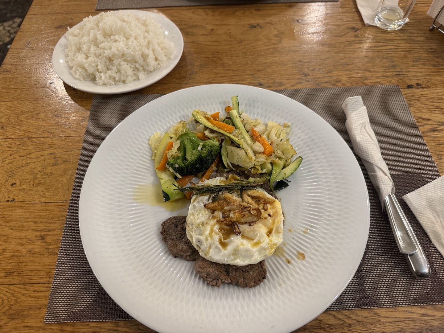Café Sofia: clear, appetizing food presentation