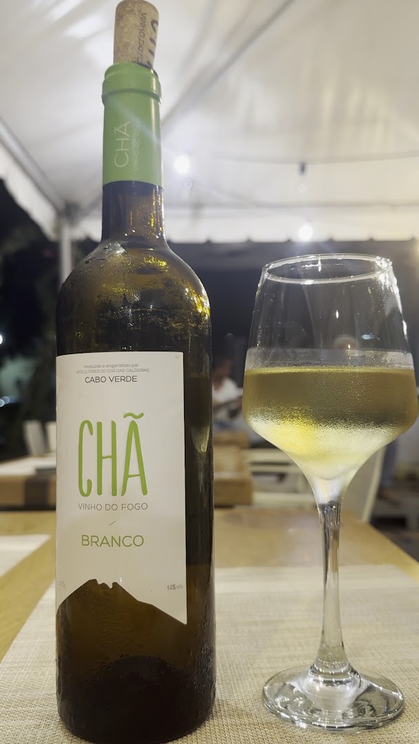 Café Sofia: high quality photo of wine
