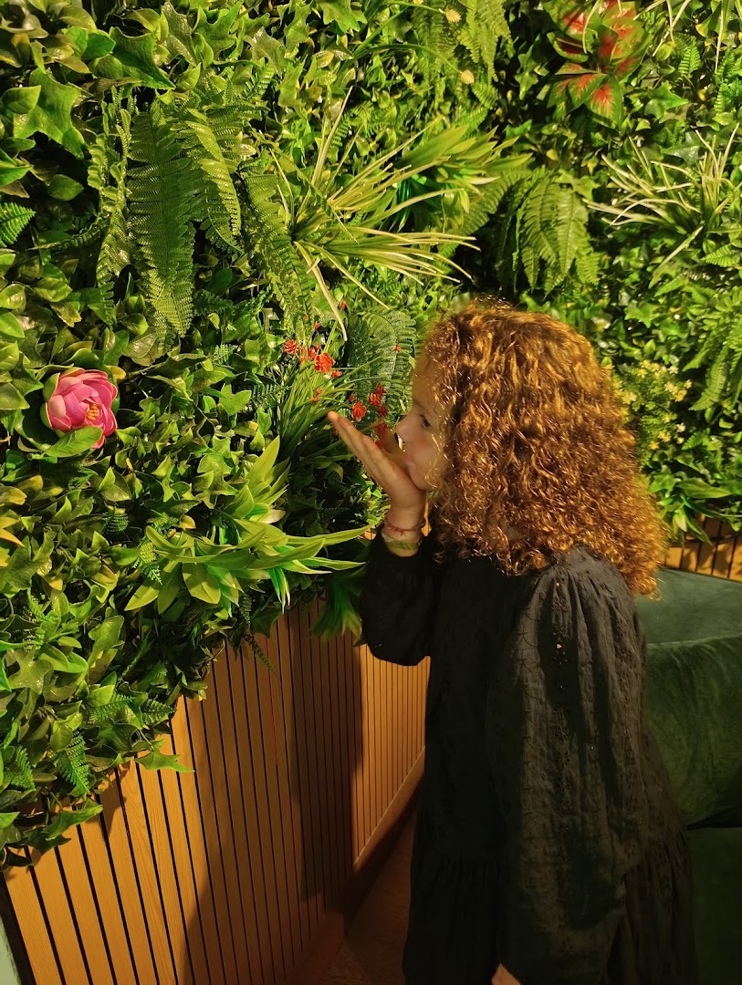 Grace's Garden: venue atmosphere and decor