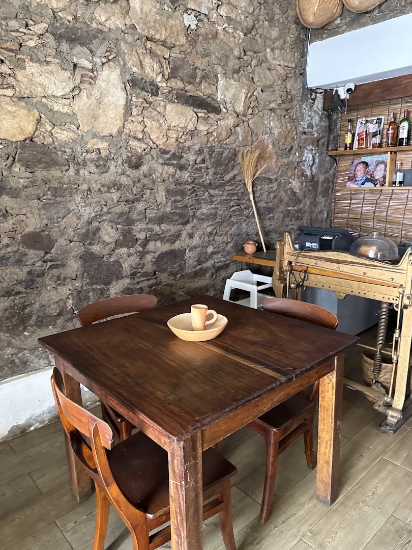 Kaza Katxupa: authentic restaurant interior atmosphere