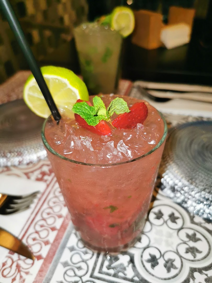 Lágrima Negra: appealing, high-quality cocktail photo