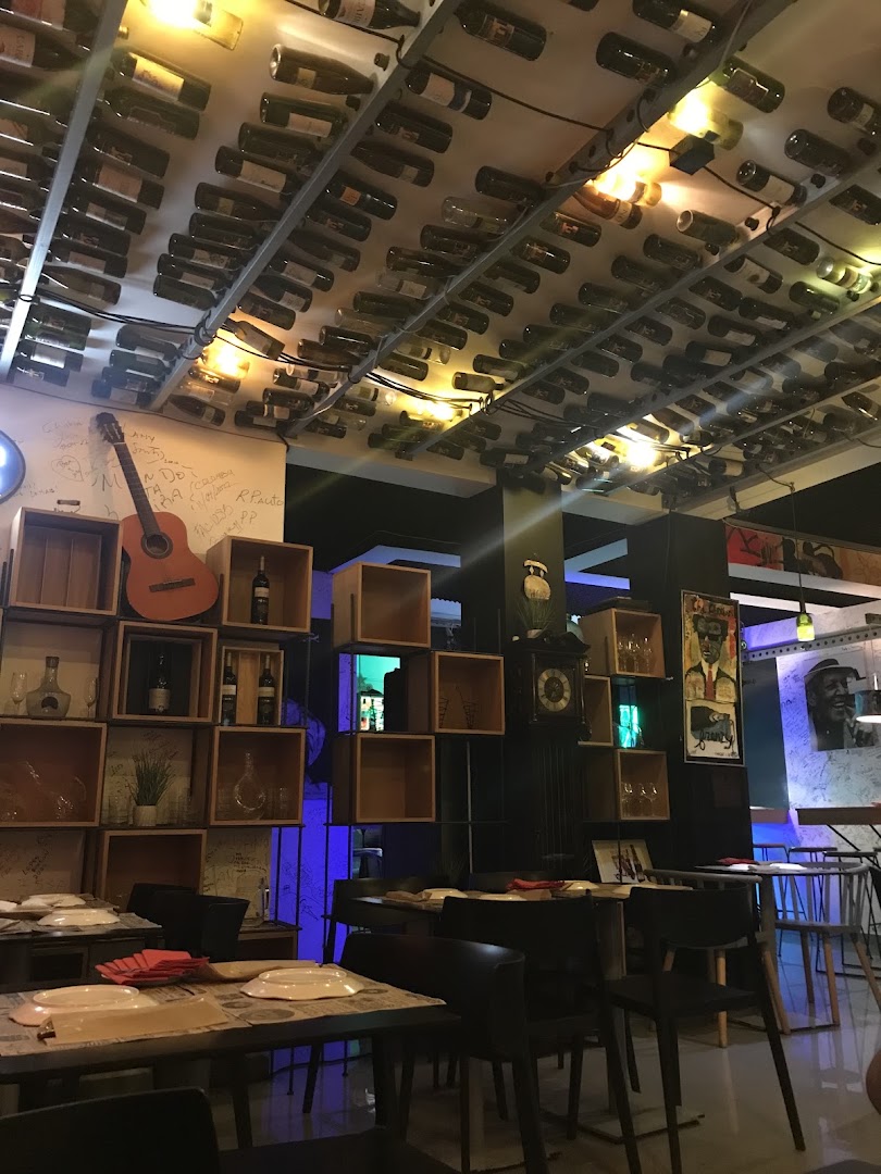 Secreto Ibérico: attractive interior and atmosphere